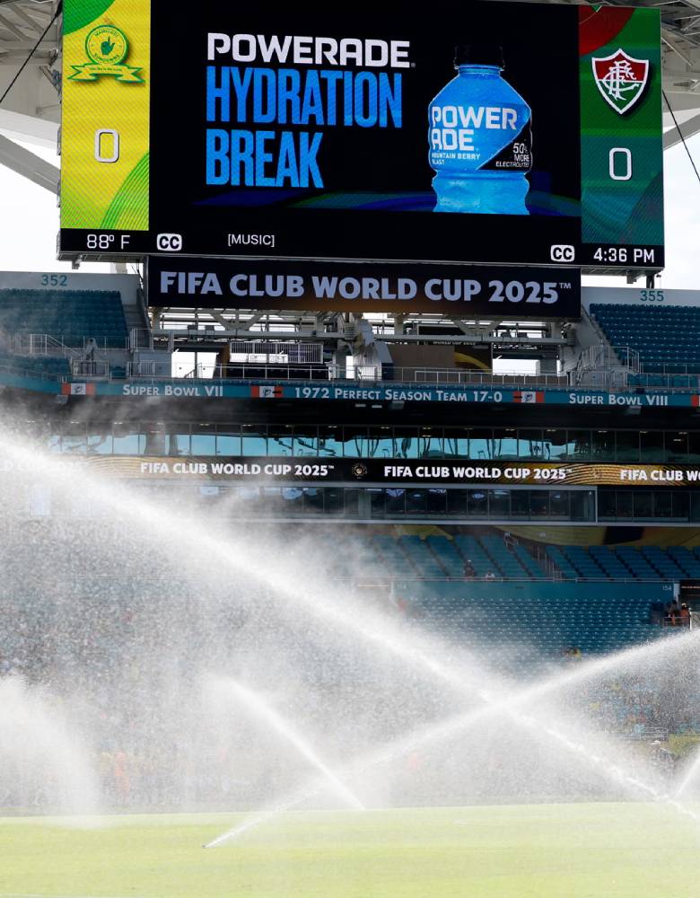 FIFA to add 'Cooling breaks' during all games at the 2026 World Cup, regardless of weather - Ảnh 1