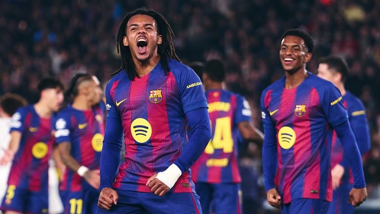 Jules Kounde scores twice in three minutes as Barcelona seal their third win in Champions League - Ảnh 2
