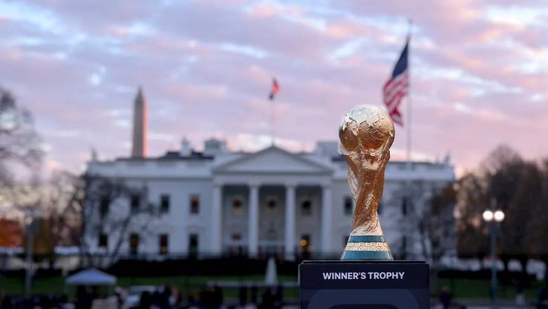 Football fans accuse FIFA of increasing World Cup ticket prices - Ảnh 1