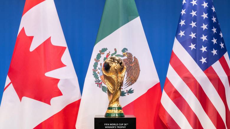 Football fans accuse FIFA of increasing World Cup ticket prices - Ảnh 2