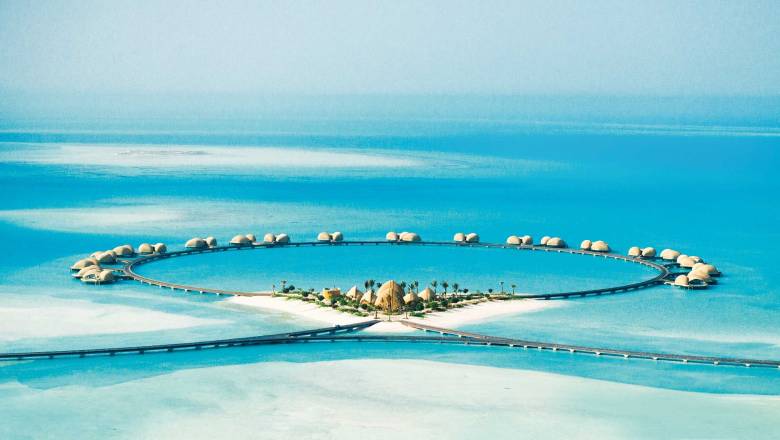 Ronaldo spends &pound;7 million on two ultra-luxury villas at Saudi Arabia's Red Sea - Ảnh 2