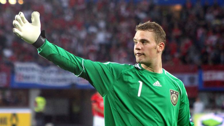 Who is the goalkeeper with the most clean sheets ever? Top 10 rankings in football history - Ảnh 3