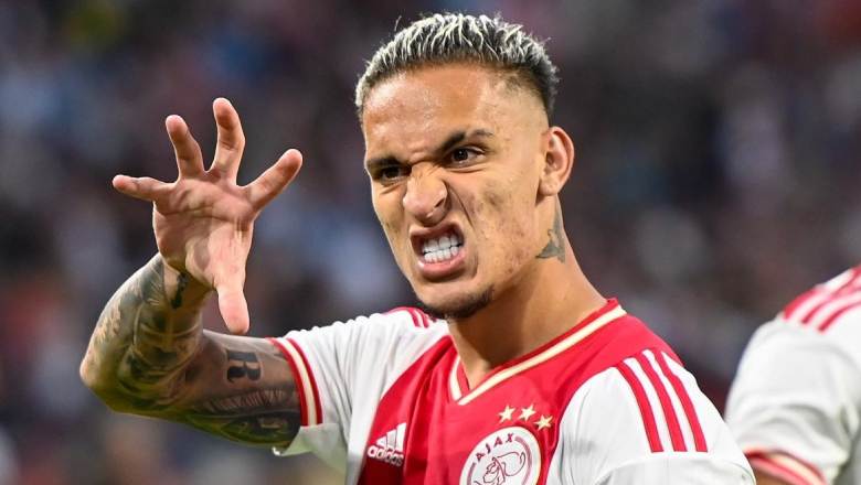 Who is the most hated soccer player? Ranking the 10 biggest villains in football - Ảnh 4