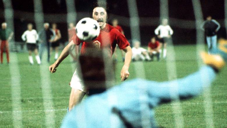 Czech Republic football best players ranked: From Ballon d&rsquo;Or pride to Premier League &lsquo;spider&rsquo; - Ảnh 3