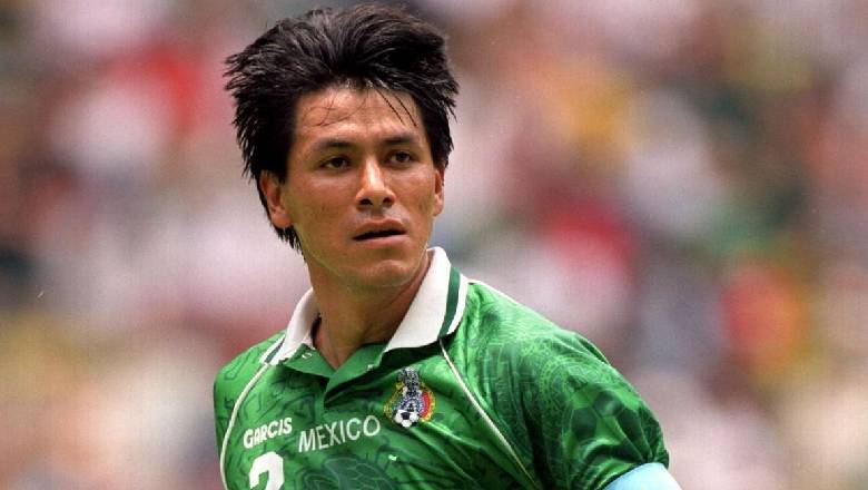 10 best Mexico football players of all time: Barcelona and Real Madrid icons battle for No.1 - Ảnh 1