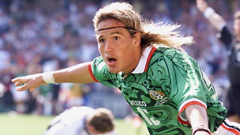 10 best Mexico football players of all time: Barcelona and Real Madrid icons battle for No.1 - Ảnh 2