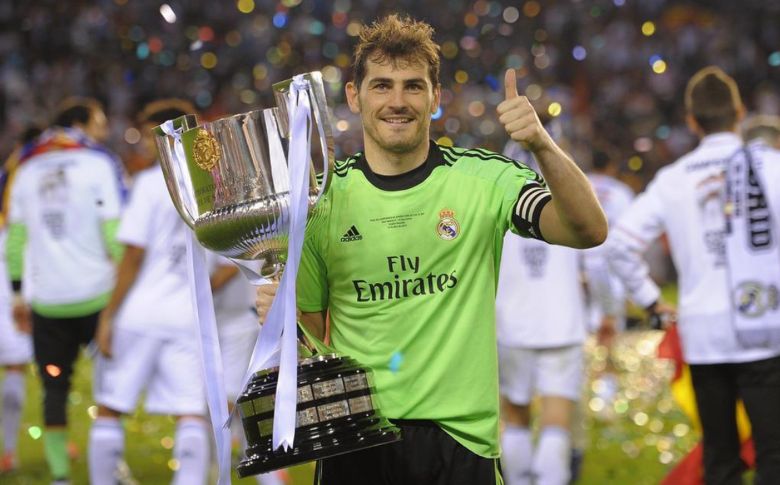How many trophies has Iker Casillas won?  - Ảnh 1