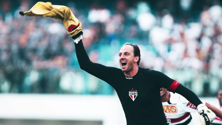 Can a goalkeeper score a goal?   - Ảnh 3