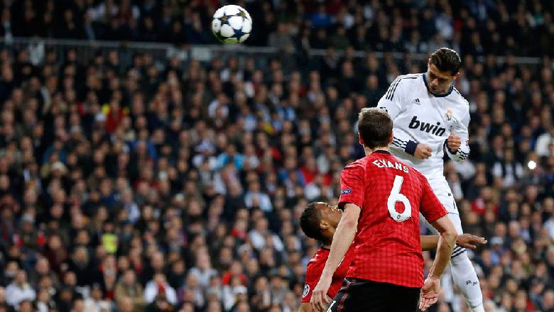 Cristiano Ronaldo's top 10 goals at Real Madrid: The &lsquo;Calma&rsquo; at Camp Nou, his nightmare for Evra and Ferguson - Ảnh 2