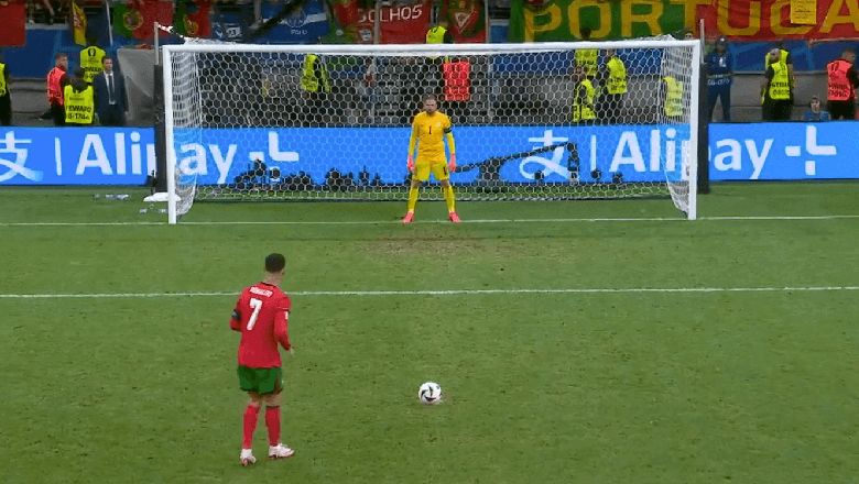 When did penalties in football start?  - Ảnh 2