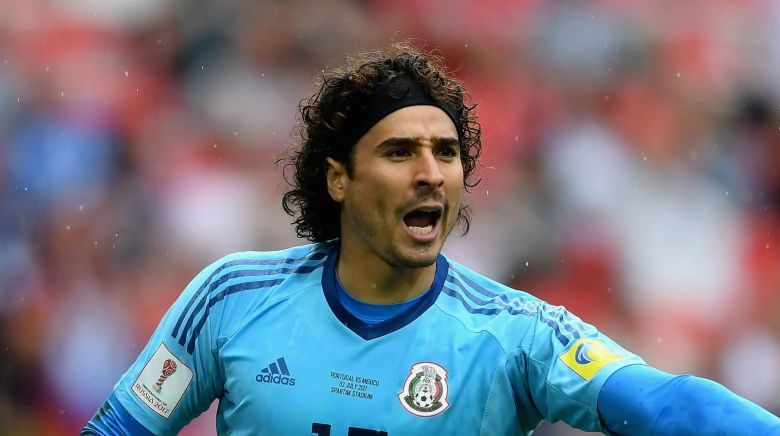 Which goalkeeper has conceded the most goals in football history? - Ảnh 1