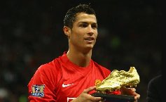 How many Golden Boots does Ronaldo have? 